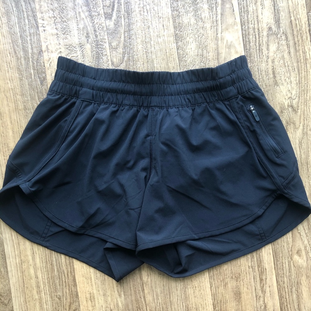 WOMENS Lululemon Tracker Short 4”